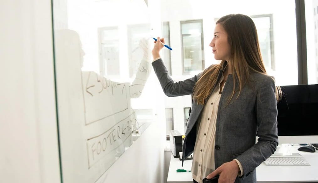 Architektur und Stadtplanung – Tipps zur Quellenanalyse